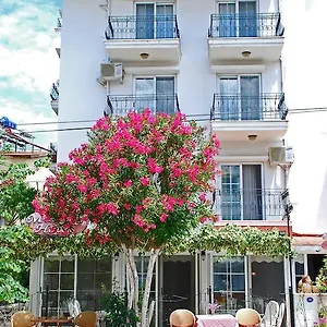 Melaike 3* Foça